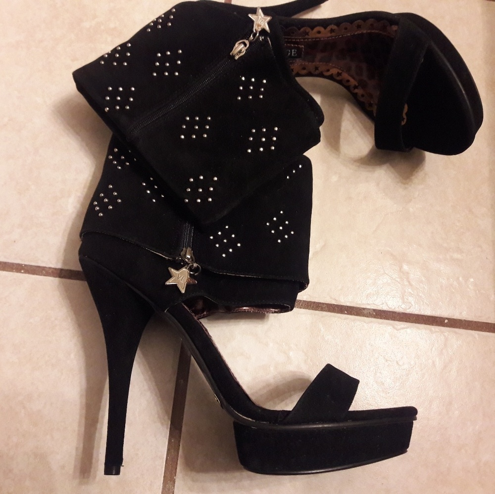 Velvet Lounge/Black/Faux Suede/ Heels